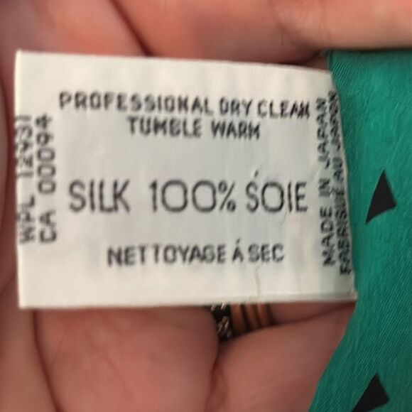 Vintage 80s Liz Claiborne Kelly Green & Black Triangles Long Skinny Silk Scarf - Picture 6 of 7